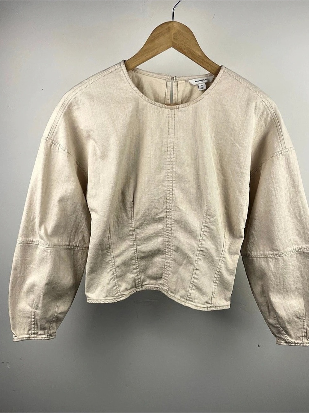 Banana Republic LS Rounded Slv EcruWash Rounded Sleeve Blouse Cream Size 4 Like